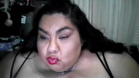 Snapshot of sexybbwqueen83 chatting on 03/13/26, 10:22 sexybbwqueen83 online show from 03/13/26, 10:22