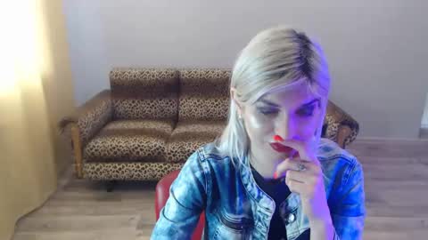 Snapshot of sexybeatriice chatting on 01/25/25, 10:29 sexybeatriice online show from 01/25/25, 10:29