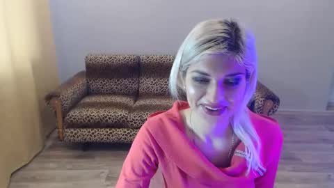 Snapshot of sexybeatriice chatting on 02/01/25, 07:05 sexybeatriice online show from 02/01/25, 07:05