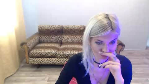 sexybeatriice online show from 11/12/25, 07:42