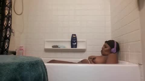 sexybella81 online show from 12/04/25, 06:27