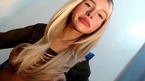 Snapshot of sexybite1 chatting on 02/10/25, 10:53 Seraphina Blaze online show from 02/10/25, 10:53