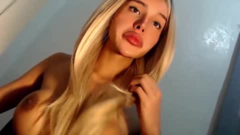 Snapshot of sexybite1 chatting on 02/12/25, 09:10 Seraphina Blaze online show from 02/12/25, 09:10