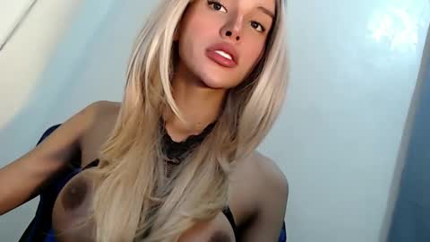 Snapshot of sexybite1 chatting on 02/13/25, 09:09 Seraphina Blaze online show from 02/13/25, 09:09