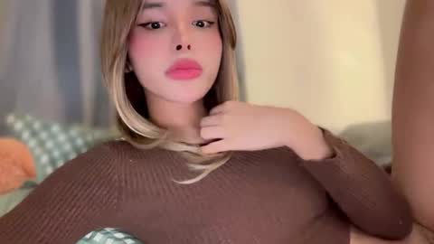 Snapshot of sexybite1 chatting on 11/24/25, 10:37 Seraphina Blaze online show from 11/24/25, 10:37