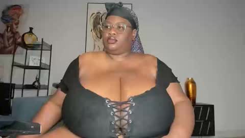 sexyblackhugetits online show from 11/17/25, 01:06