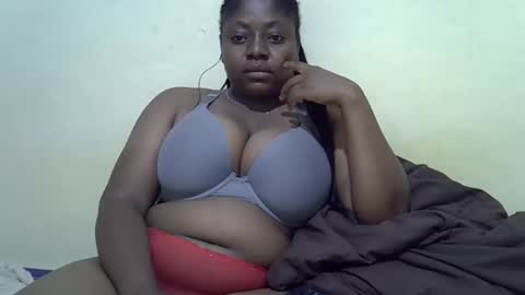 Snapshot of sexyboobies25 chatting on 03/10/25, 04:07 sexyboobies25 online show from 03/10/25, 04:07