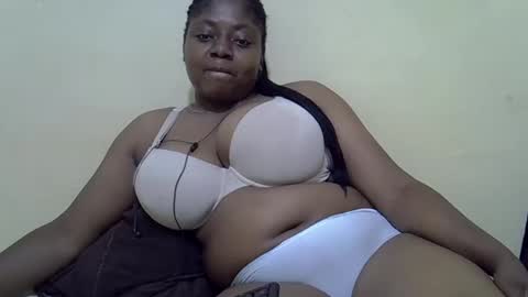 Snapshot of sexyboobies25 chatting on 03/10/25, 07:21 sexyboobies25 online show from 03/10/25, 07:21