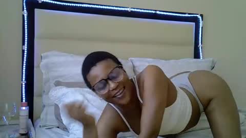 sexyboobs16 online show from 11/20/25, 09:53