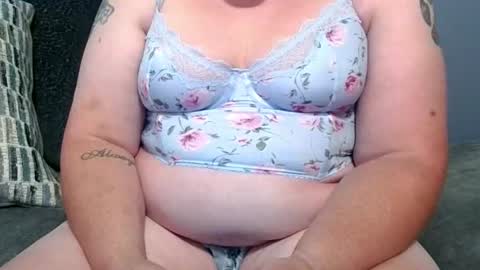Snapshot of sexybri1674 chatting on 06/19/26, 12:48 sexybri1674 online show from 06/19/26, 12:48
