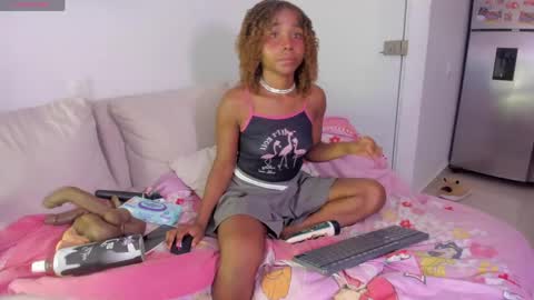 Snapshot of sexybrunnetem chatting on 05/26/26, 05:47 sofia online show from 05/26/26, 05:47
