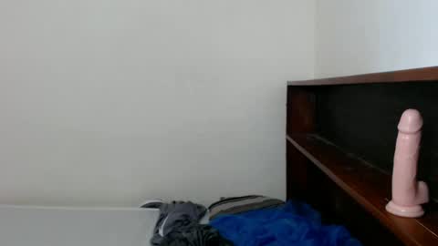 Snapshot of sexycale23 chatting on 01/21/25, 07:37 hunting CALEfornian online show from 01/21/25, 07:37