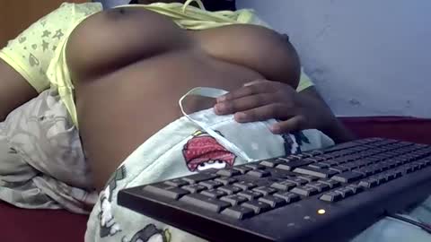 Snapshot of sexycarina254 chatting on 11/29/25, 03:48 sexycarina254 online show from 11/29/25, 03:48