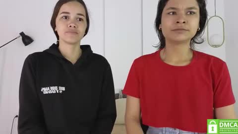 chanell and yina online show from 11/09/25, 01:20