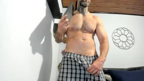 Antonioylola online show from 04/27/26, 02:04