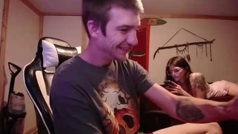 Snapshot of sexycoloradolovers chatting on 11/23/25, 04:01 Austin and Megan online show from 11/23/25, 04:01