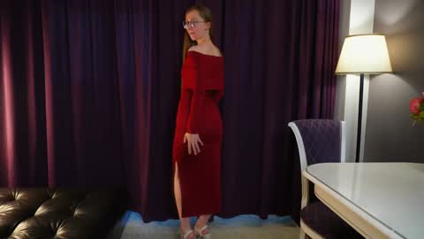 Snapshot of sexycutegirs chatting on 09/23/25, 01:47 Hello my name is Merry every 200 subs - Hot show Fav patterns 577123 pvt open online show from 09/23/25, 01:47