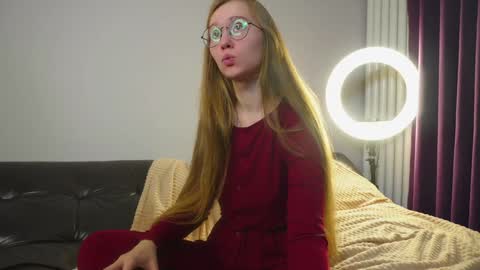 Snapshot of sexycutegirs chatting on 10/04/25, 01:31 Hello my name is Merry every 200 subs - Hot show Fav patterns 577123 pvt open online show from 10/04/25, 01:31