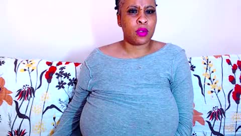 Snapshot of sexyebonylove89 chatting on 12/15/25, 05:12 sexyebonylove89 online show from 12/15/25, 05:12