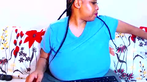 Snapshot of sexyebonylove89 chatting on 12/15/25, 07:40 sexyebonylove89 online show from 12/15/25, 07:40