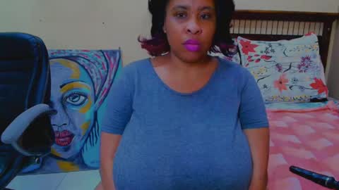 Snapshot of sexyebonylove89 chatting on 07/06/26, 06:32 sexyebonylove89 online show from 07/06/26, 06:32