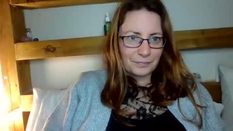 Snapshot of sexyemilyoliver chatting on 02/26/26, 11:31 Emily online show from 02/26/26, 11:31