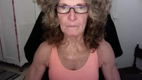 Snapshot of sexyfit58 chatting on 12/21/24, 09:47 SexyFit58 online show from 12/21/24, 09:47