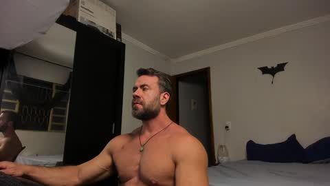 Snapshot of sexyflightz chatting on 12/31/24, 01:57 chris online show from 12/31/24, 01:57