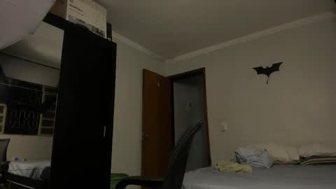 Snapshot of sexyflightz chatting on 03/09/25, 03:32 chris online show from 03/09/25, 03:32