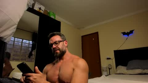 Snapshot of sexyflightz chatting on 10/03/25, 04:26 chris online show from 10/03/25, 04:26