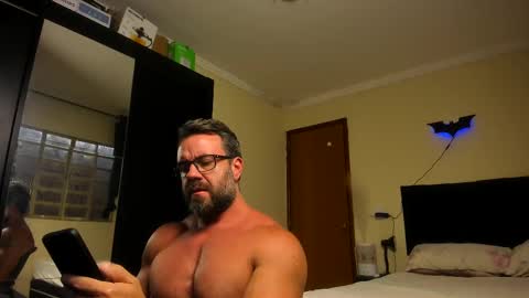 Snapshot of sexyflightz chatting on 10/27/25, 07:18 chris online show from 10/27/25, 07:18