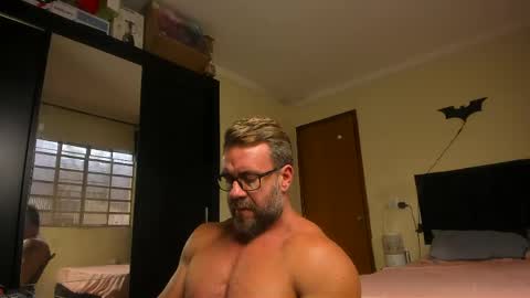 Snapshot of sexyflightz chatting on 04/01/26, 04:37 chris online show from 04/01/26, 04:37