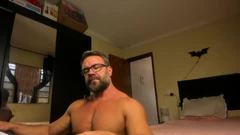 Snapshot of sexyflightz chatting on 05/18/26, 04:46 chris online show from 05/18/26, 04:46