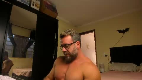 Snapshot of sexyflightz chatting on 06/18/26, 04:33 chris online show from 06/18/26, 04:33