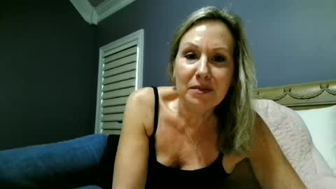 Snapshot of sexyfloridamilf chatting on 06/22/26, 02:25 LisaisLuscious online show from 06/22/26, 02:25