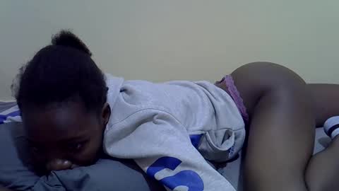 sexyghurl12 online show from 10/03/25, 05:59