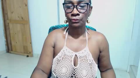 Snapshot of sexyhanny4u chatting on 11/10/25, 05:39 sexyhanny4u online show from 11/10/25, 05:39