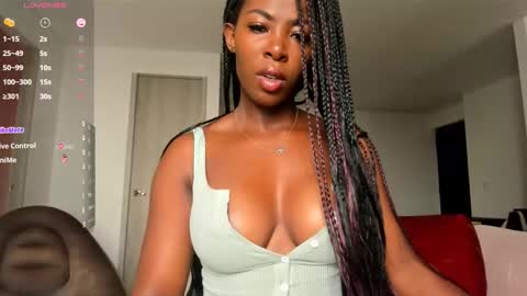 Snapshot of sexyhotblack21 chatting on 09/18/25, 01:35 hotebony online show from 09/18/25, 01:35