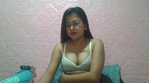Snapshot of sexyjessa20 chatting on 01/18/26, 01:15 sexyjessa20 online show from 01/18/26, 01:15