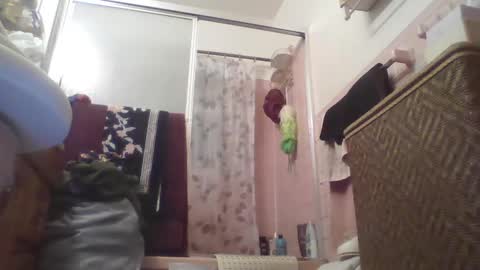 Snapshot of sexyjojo2222 chatting on 02/24/25, 05:00 sexyjojo2222 online show from 02/24/25, 05:00