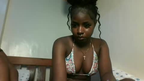 Snapshot of sexykitten200 chatting on 08/07/26, 03:58 SexyKitty online show from 08/07/26, 03:58