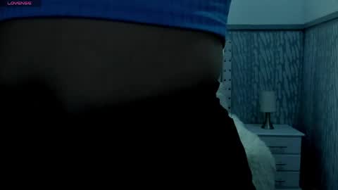 Snapshot of sexylaurita4u chatting on 05/01/26, 11:37 laura online show from 05/01/26, 11:37