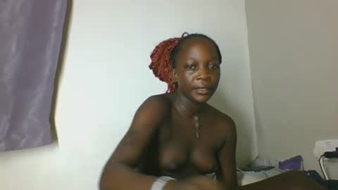 Snapshot of sexylindah chatting on 12/15/25, 10:25 sexylindah online show from 12/15/25, 10:25
