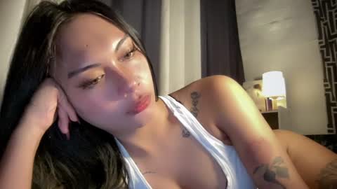 Snapshot of sexylovesappira chatting on 03/25/26, 08:26 maxine online show from 03/25/26, 08:26