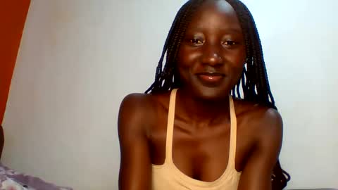Snapshot of sexylucia5 chatting on 05/19/26, 09:43 sexylucia5 online show from 05/19/26, 09:43
