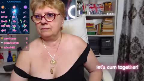 sexylynette4u online show from 12/16/24, 09:57