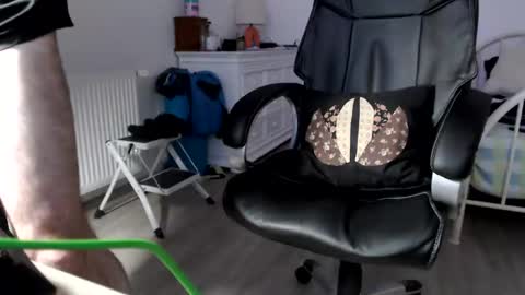 Vincent Vega online show from 02/19/25, 09:58