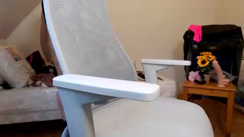 Vincent Vega online show from 10/04/25, 03:43