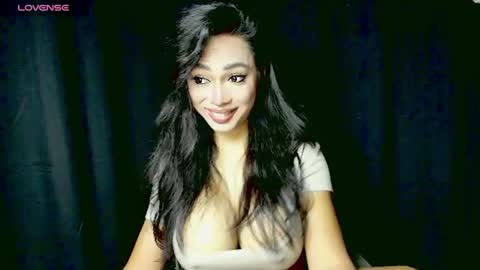 Snapshot of sexymariafoxx chatting on 06/24/26, 10:53 MariaFoxx online show from 06/24/26, 10:53