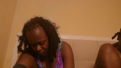 Snapshot of sexymia56 chatting on 09/30/25, 07:30 Miss mia online show from 09/30/25, 07:30